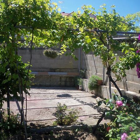 Fuente El Hayedo Hotel Сан Висенте де ла Баркера Екстериор снимка